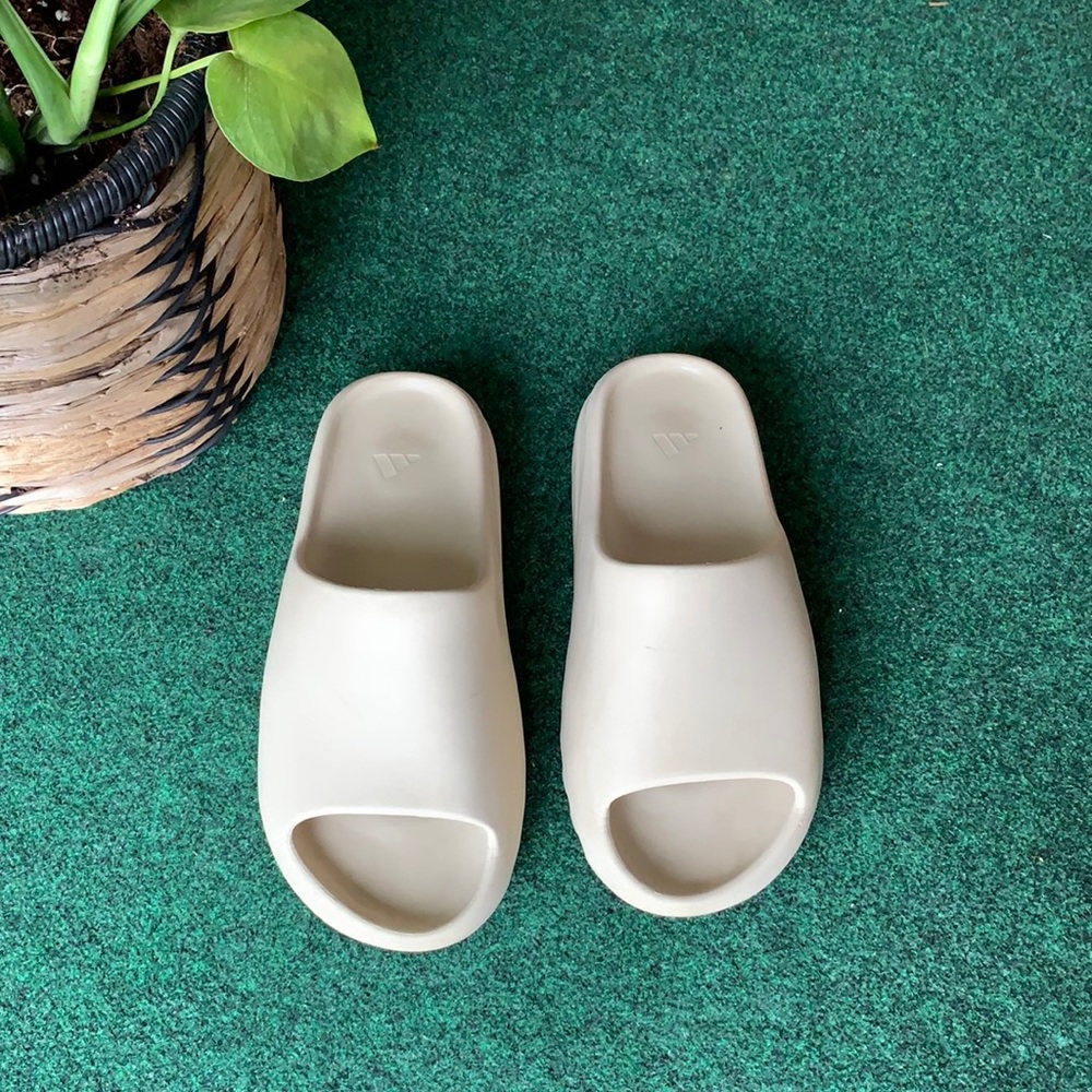 Authentic Yeezy Slides